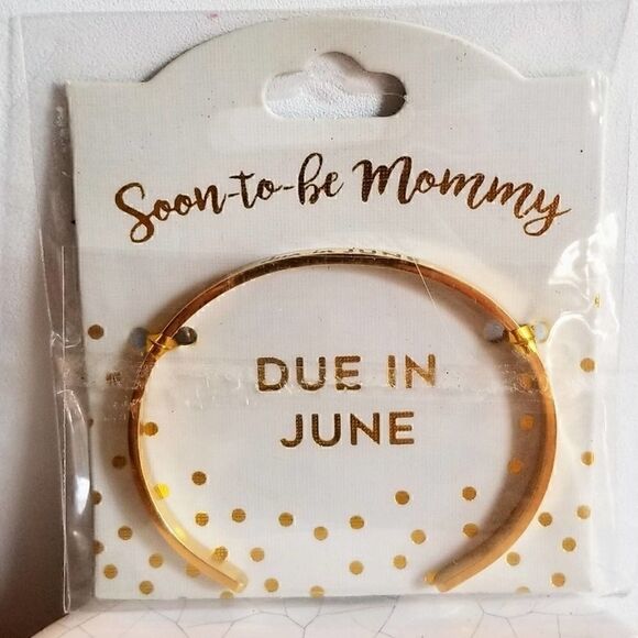 June Soon To Be Mommy Due In Engraved Bracelet NEW Baby Shower Gift! - Picture 2 of 7